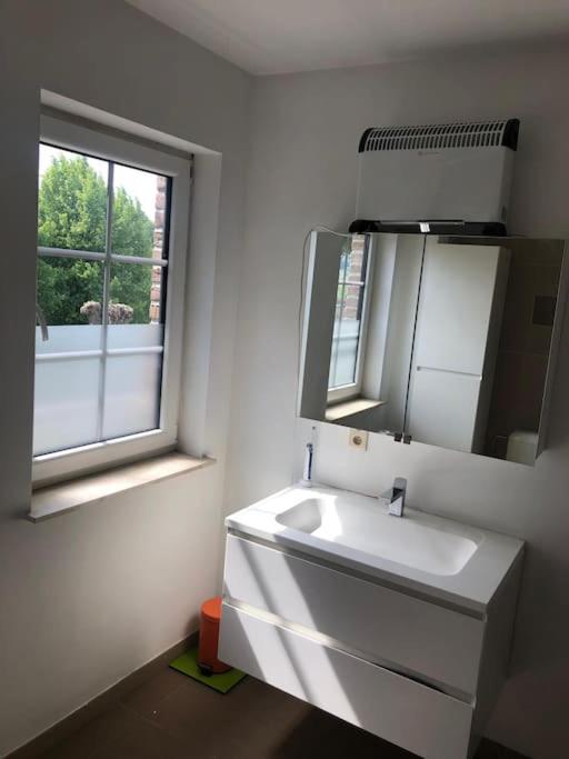 Grande Maison Cozy, Sud, 15 Min Spa Francorchamps ธูส์ ภายนอก รูปภาพ